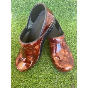 Brown Marbled Patent Leather Sanita Clogs